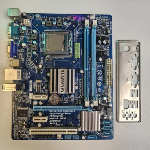 مادربرد برند گیگابایت مدل GIGABYTE GA-G41MT-S2P همراه با پردازنده Intel Pentium E5700
