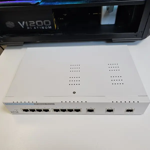 سوئیچ برند کی دی تی 11 پورت PoE گیگ مدل KDT KP-0803H4