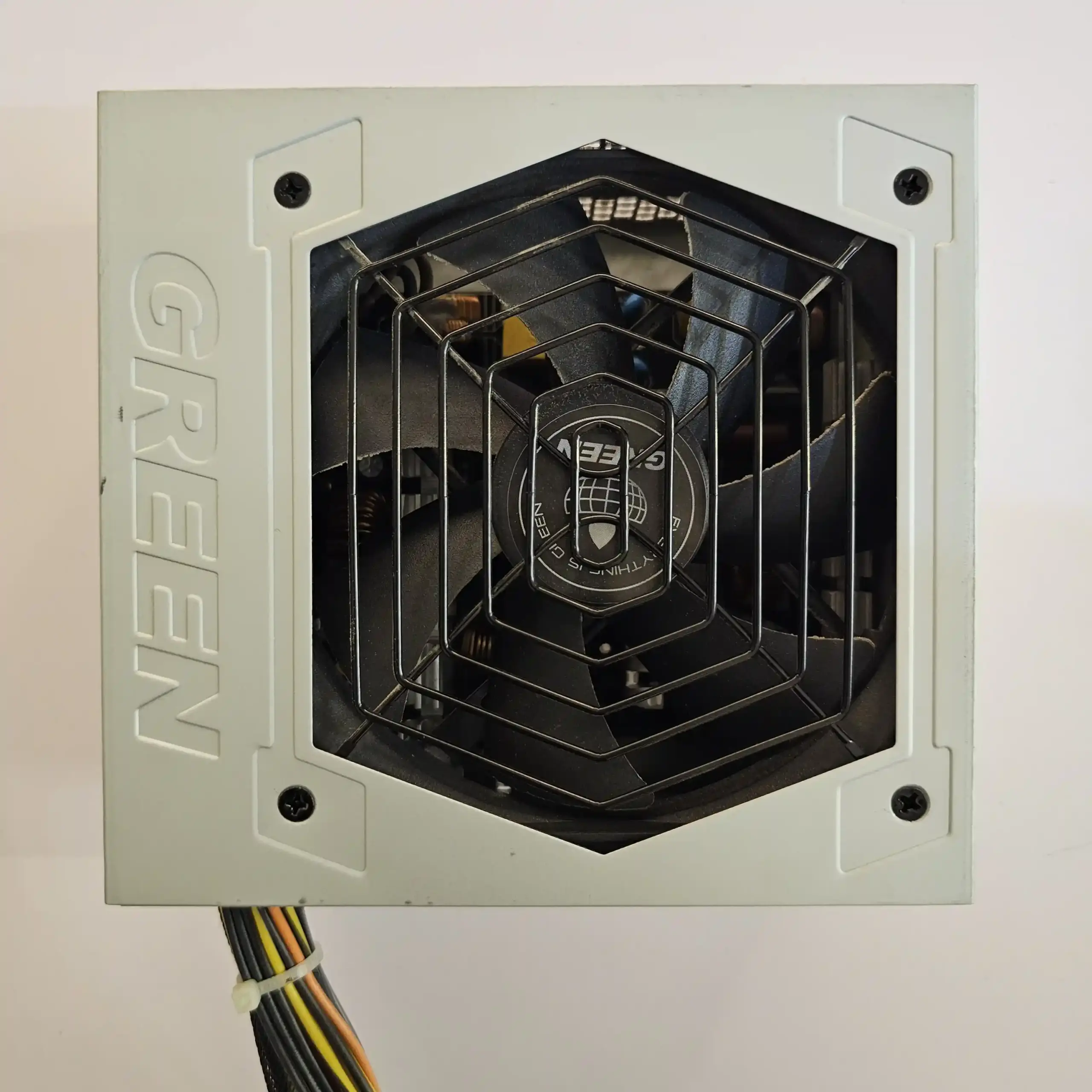 منبع تغذیه کامپیوتر برند گرین مدل Green GP330A-SP