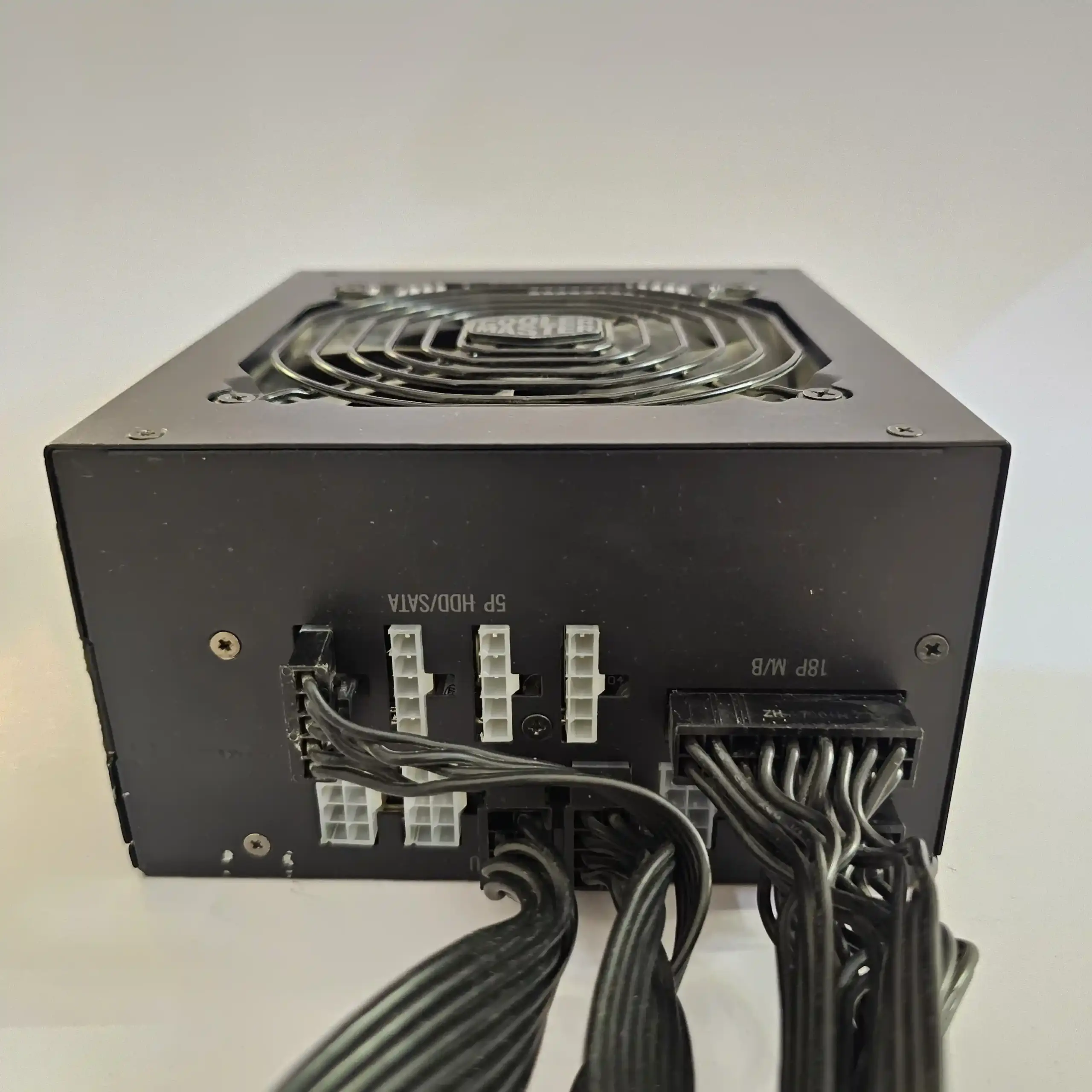 منبع تغذیه کامپیوتر برند کولر مستر مدل Cooler Master GX850 - Image 4